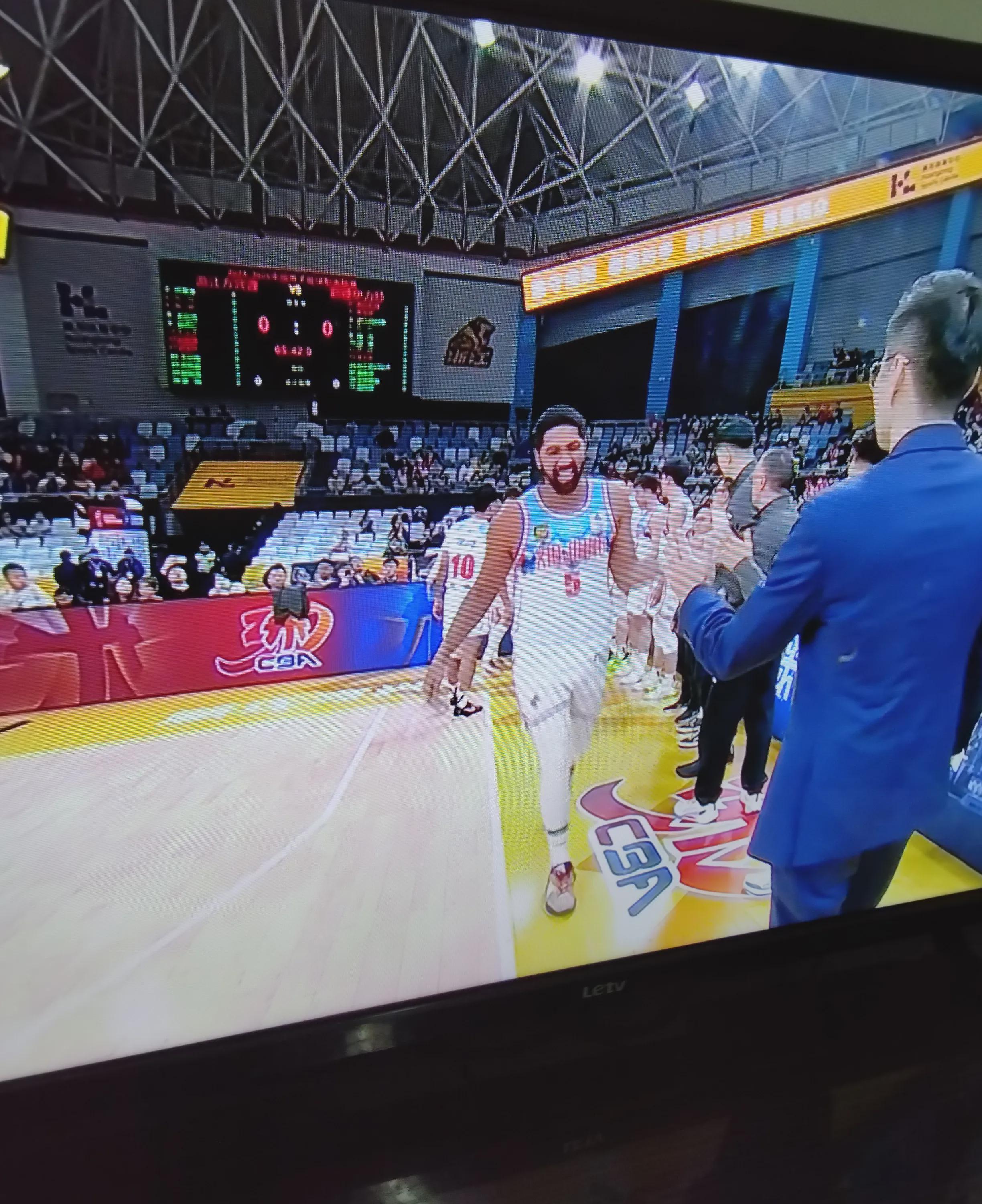 包含球员伤病情况引关注,球队备战需注意士气调整,振奋人心的词条 包含球员伤病情况引关注,球队备战需注意士气调整,振奋人心的词条