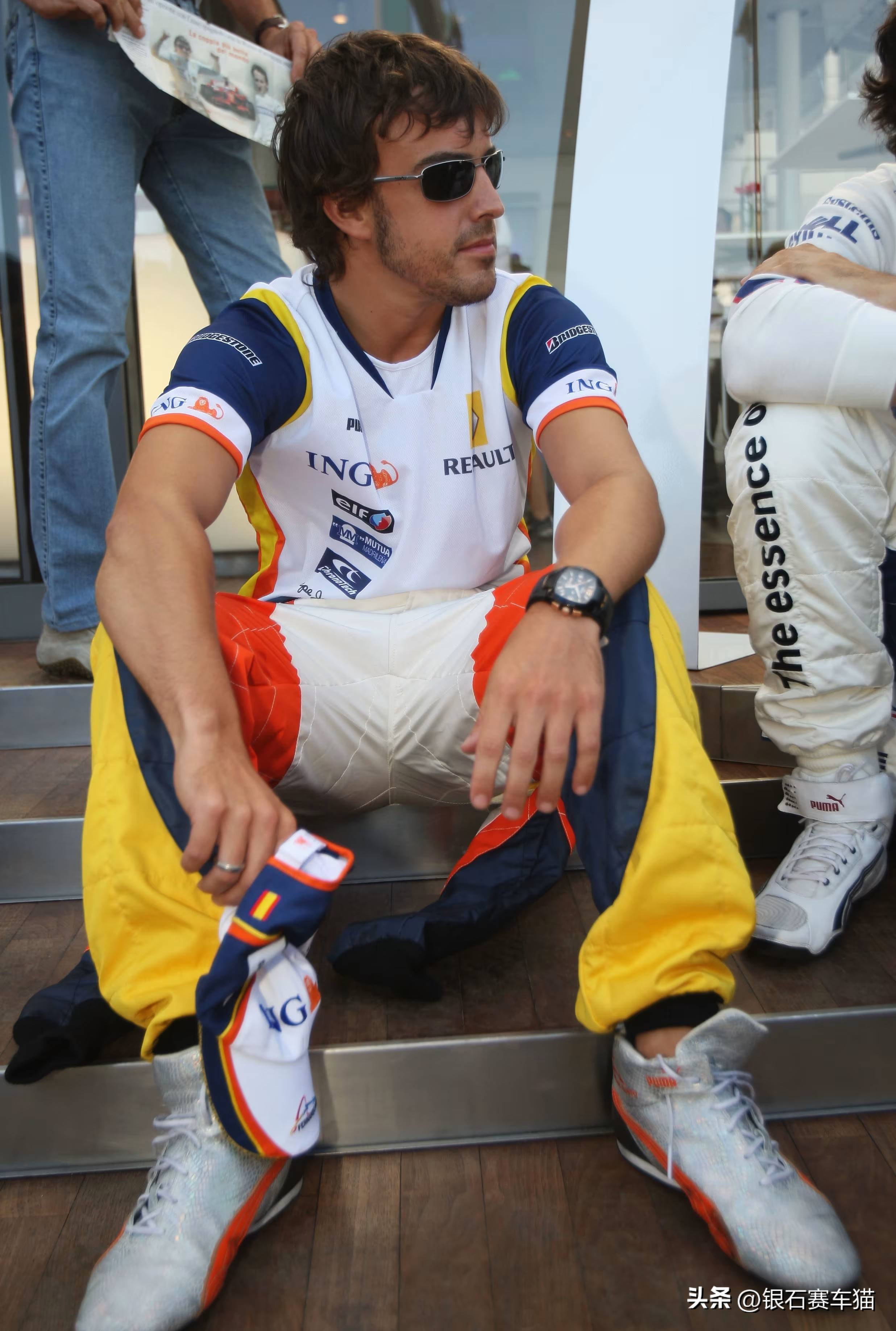 包含威廉姆斯力克雷诺车队，阿隆索关键制胜的词条