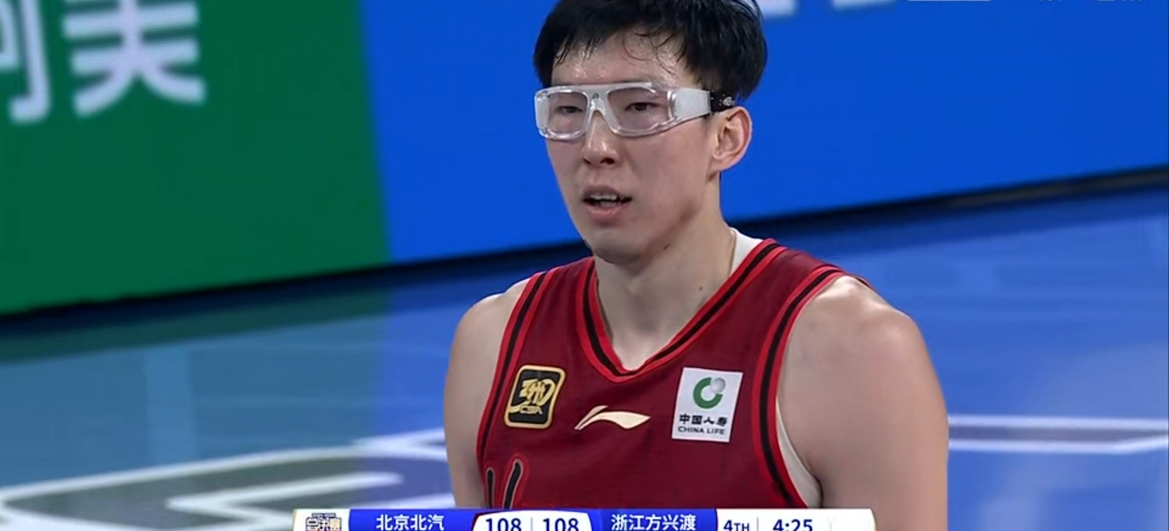 浙江队完胜广东队，布克刷新纪录