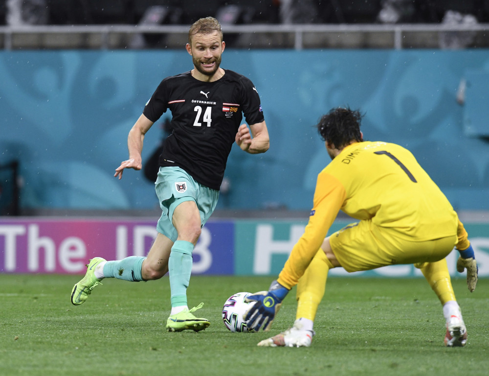 奥地利队逆转韩国队，波尔点燃赛场