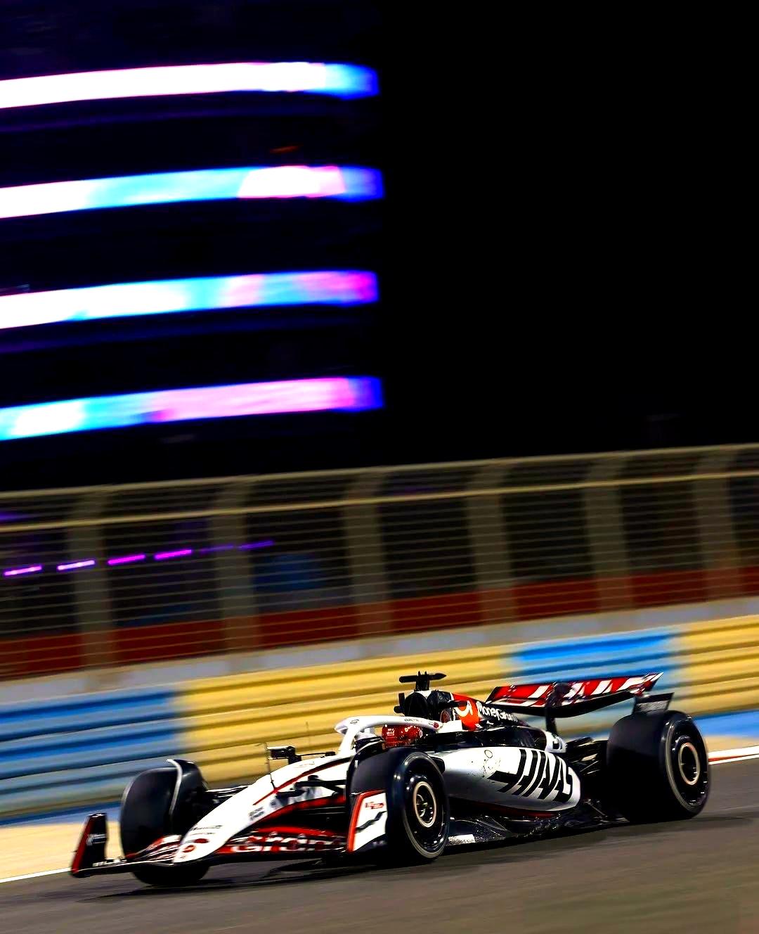 哈斯车队力克红牛车队，诺里斯点燃赛场