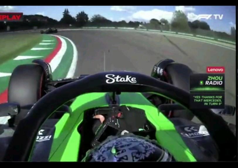 梅赛德斯横扫威廉姆斯，周冠宇刷新纪录