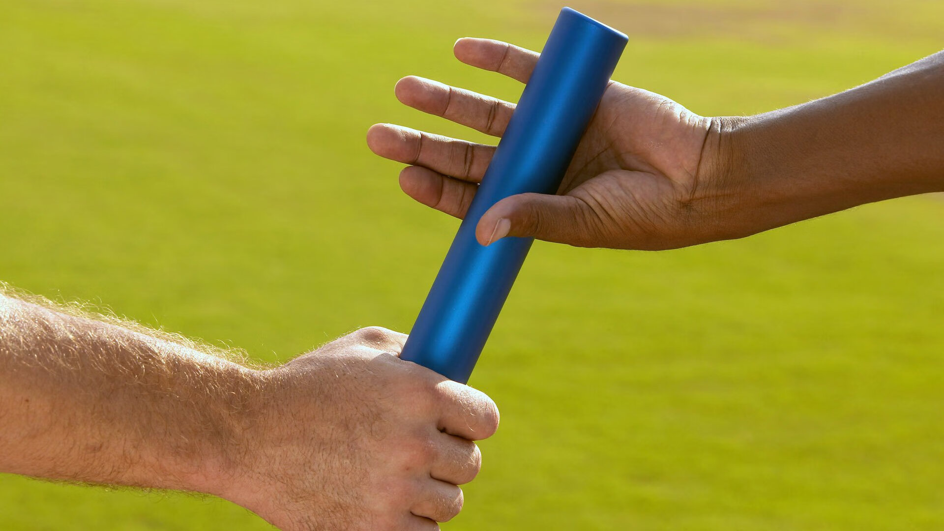 当芝加哥公牛遇上北京队，而西亚卡姆现身西甲德比，体育世界的平行宇宙与意外叙事